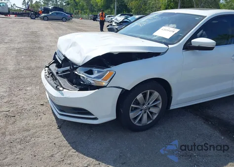 2015 Volkswagen Jetta 1.8T Se z USA, uszkodzony, nr VIN 3VWD17AJXFM327152